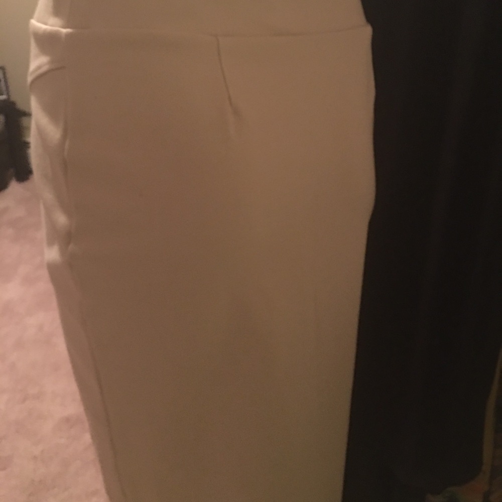 Skirt - Picture 2 of 2